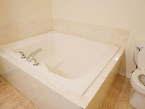 ../../images/listings/6Sumu_1289Leonard.jpg